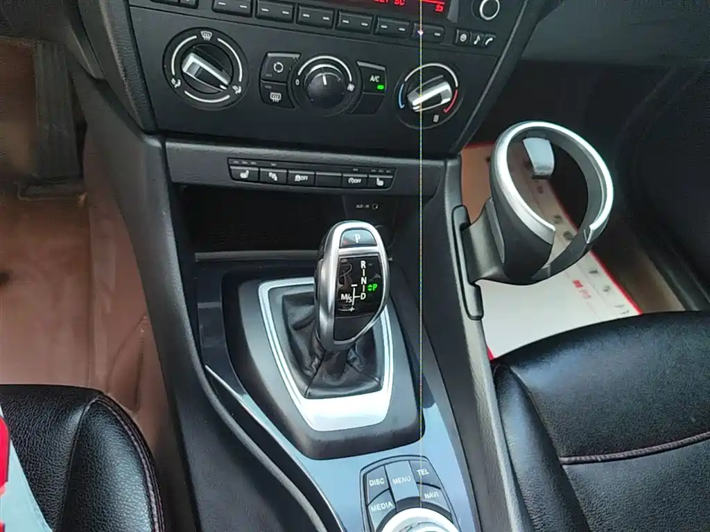 BMW X1 2016 — фото 14