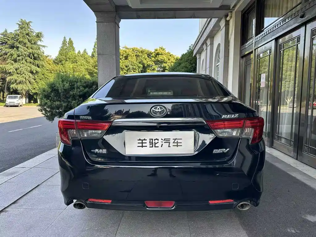 Toyota Reiz 2016