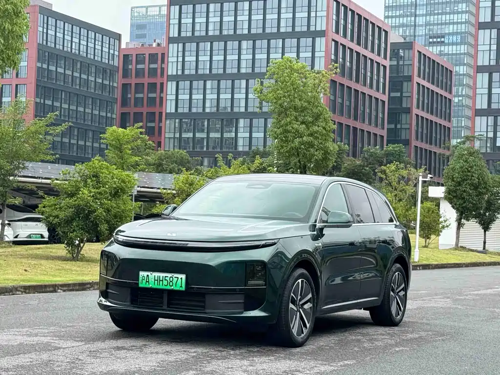 Li Auto Li L6 2025