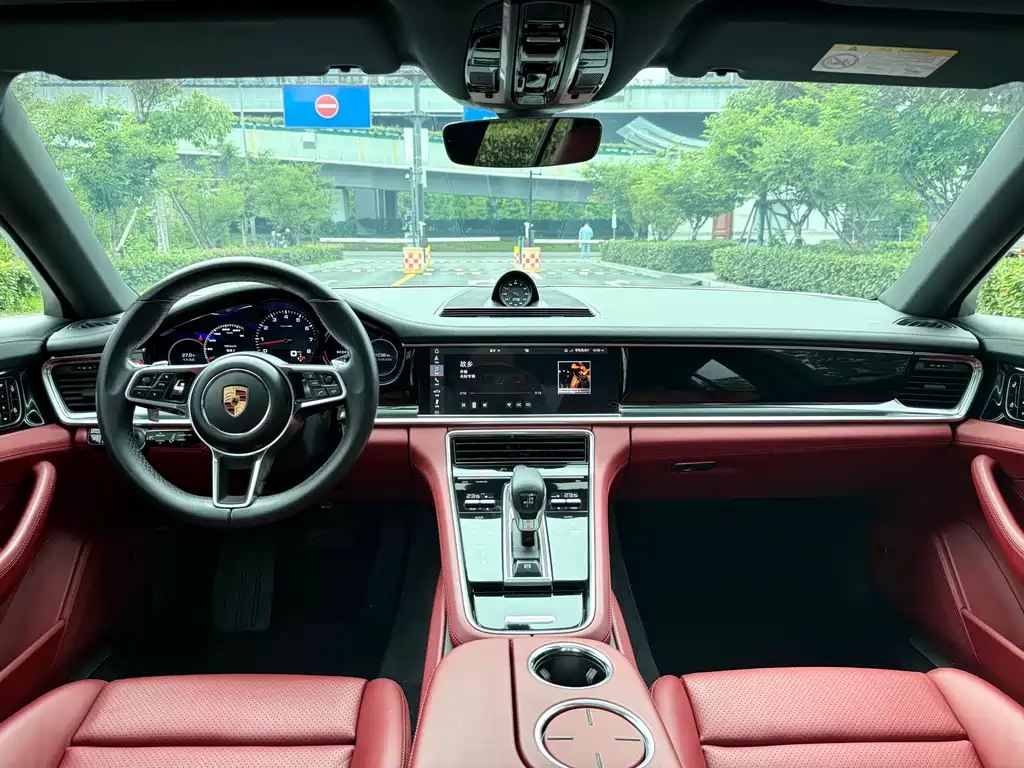 Porsche Panamera 2019 — фото 12