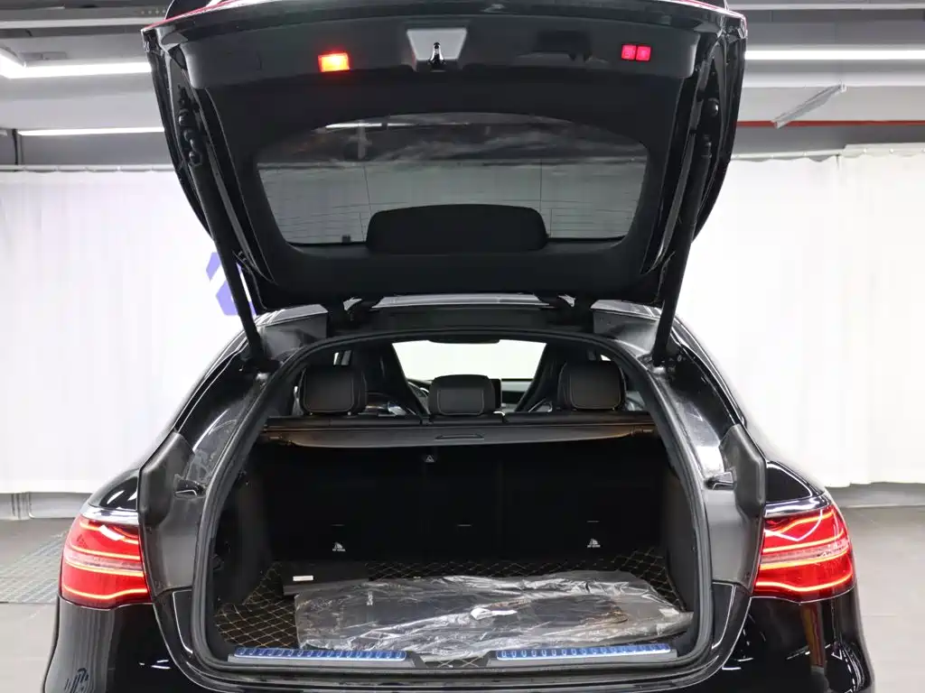 Mercedes-Benz GLC Coupe AMG 2020 — фото 26