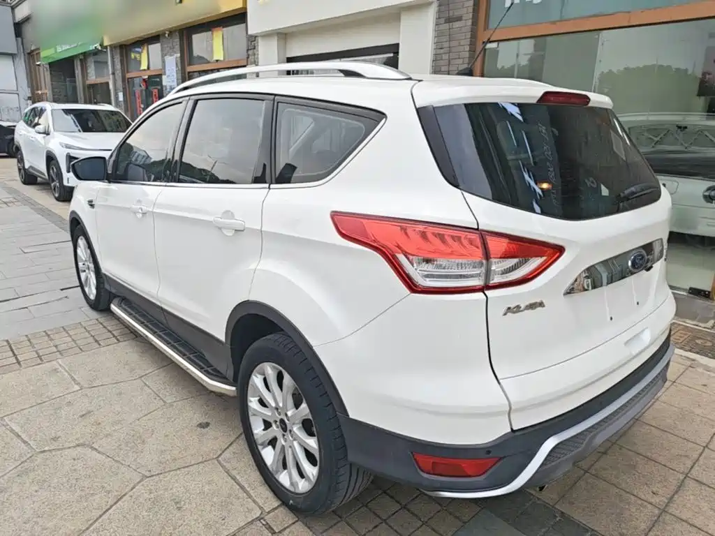 Ford Kuga 2016 — фото 5