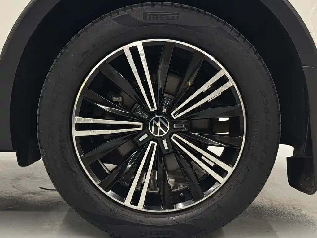 Volkswagen Tiguan L 2020 — фото 12