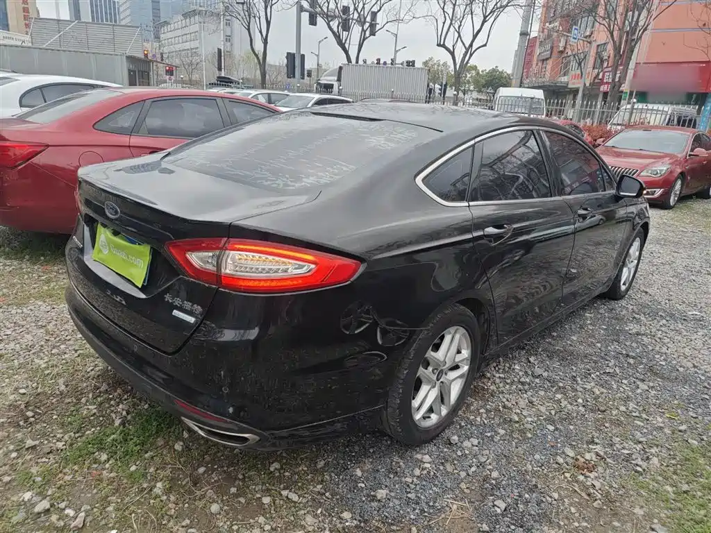 Ford Mondeo 2015 — фото 7