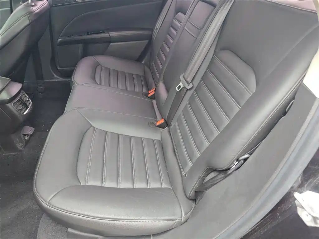 Ford Mondeo 2015 — фото 17