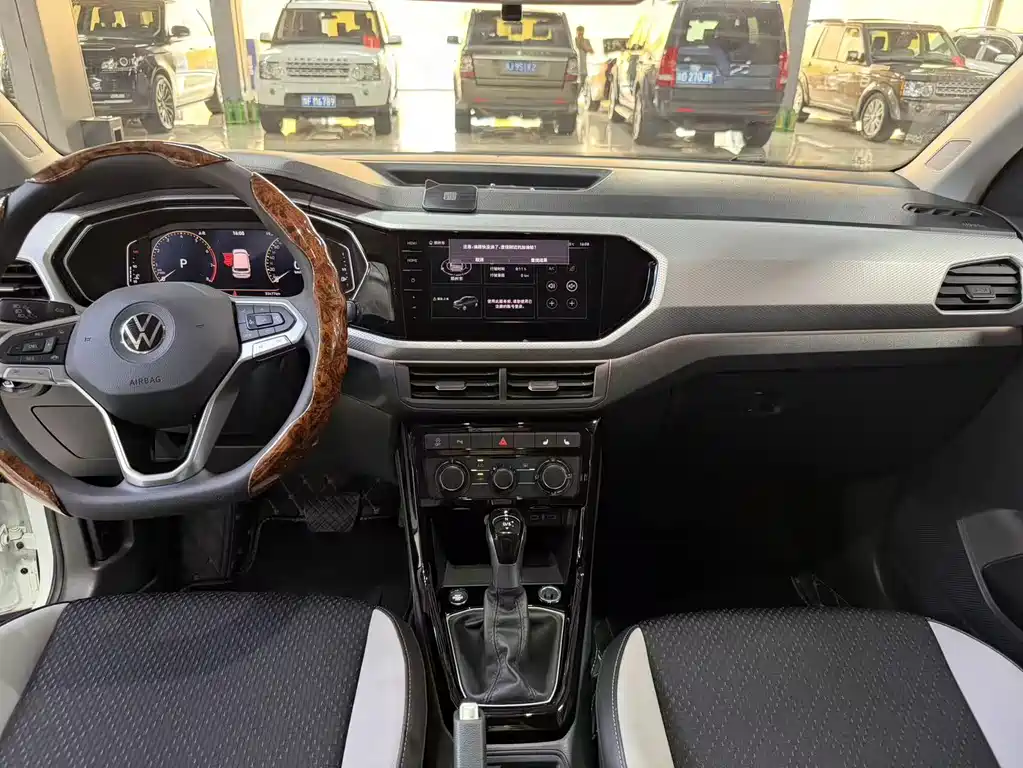 Volkswagen Tacqua 2022