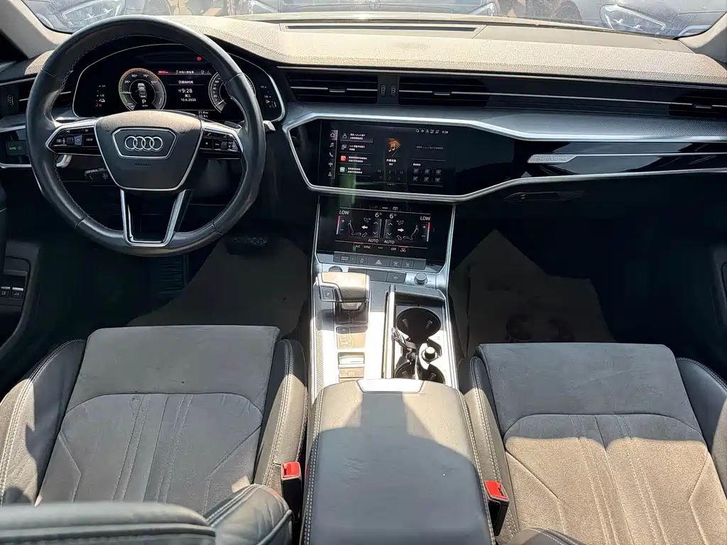 Audi A6L New Energy 2022 — фото 16