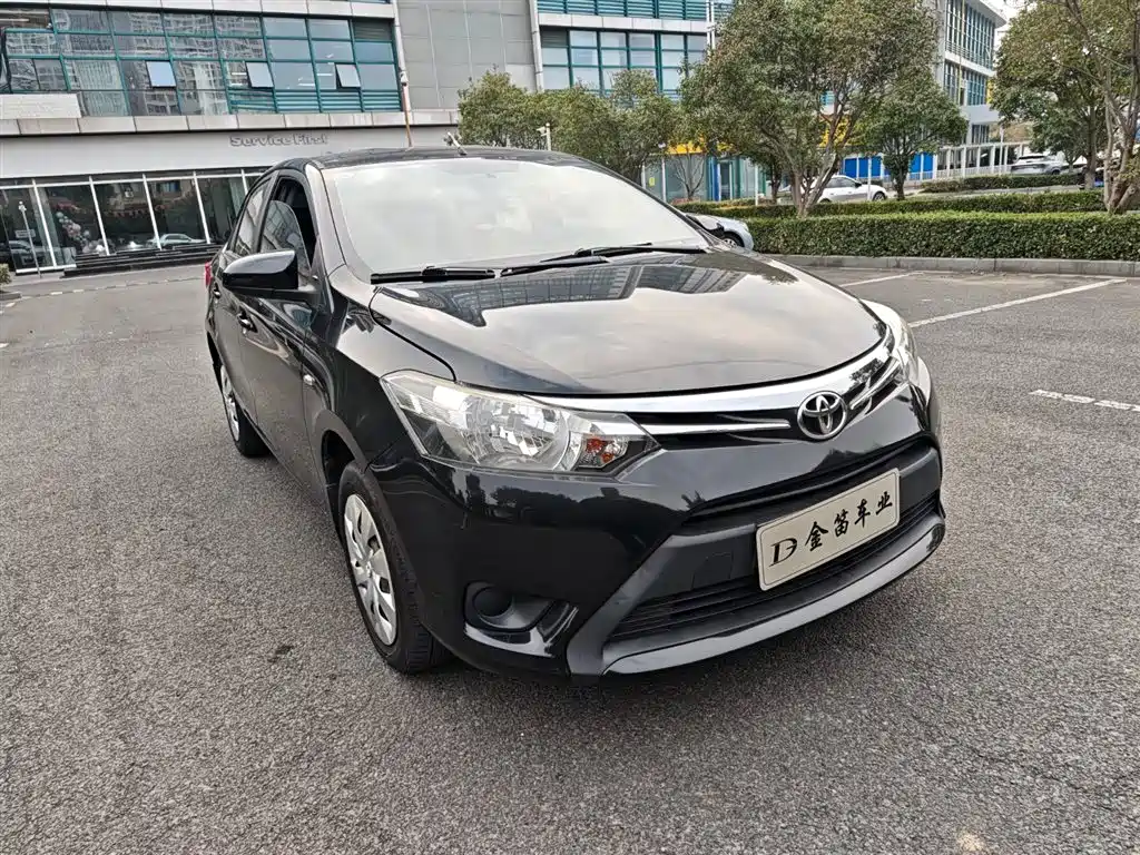 Toyota Vios 2015 — фото 3