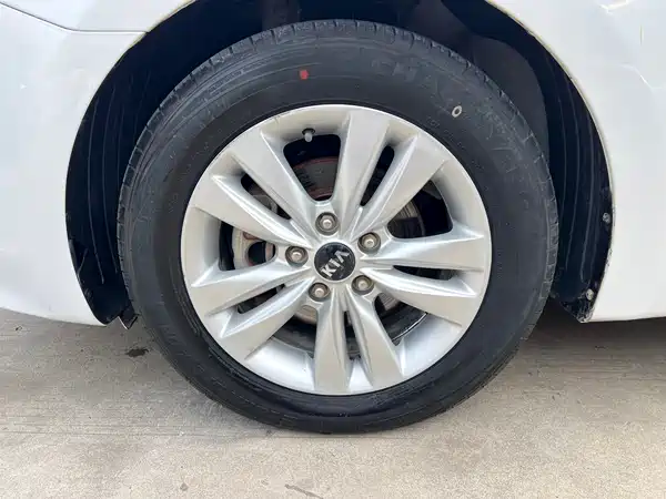 Kia K4 2015