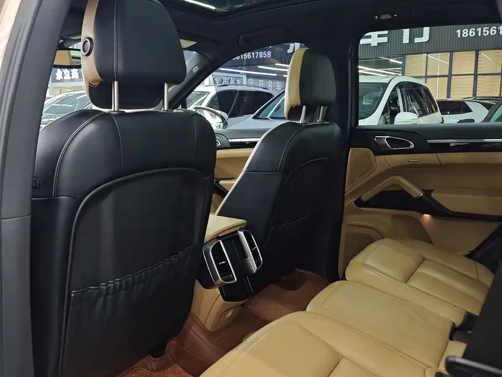 Porsche Cayenne 2015 — фото 13