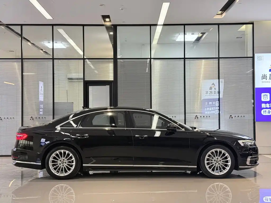 Audi A8 2020 — фото 16