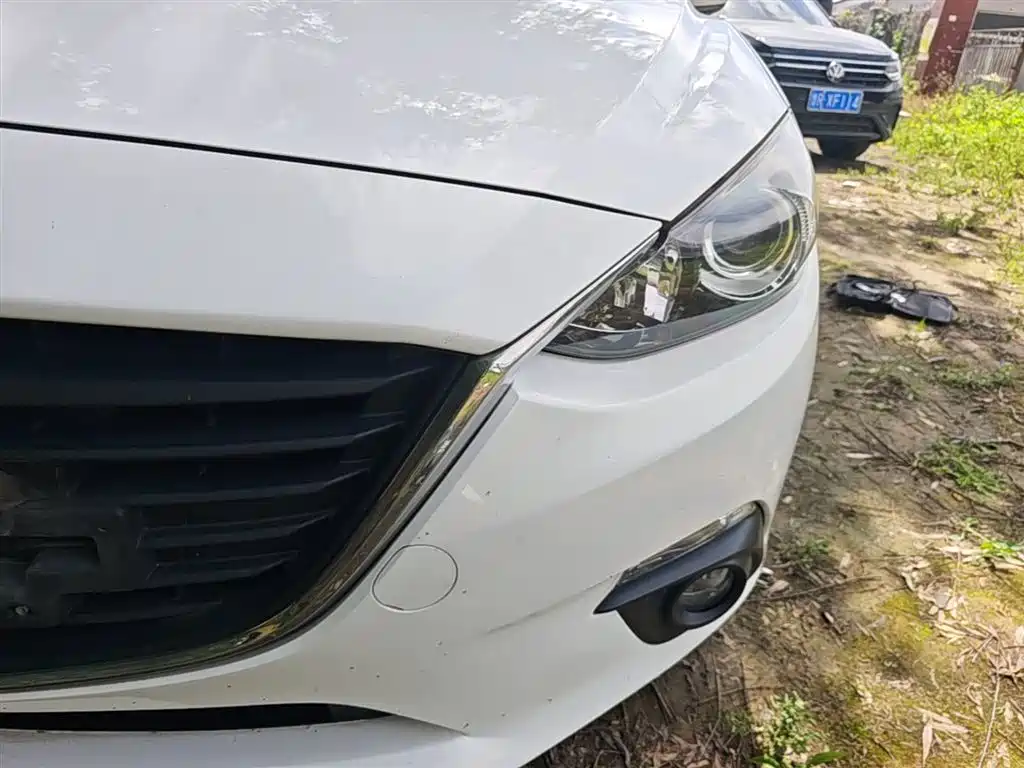 Mazda 3 Axela 2015 — фото 24