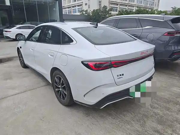 BYD Seal 06 2025