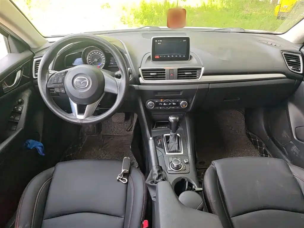 Mazda 3 Axela 2015 — фото 10