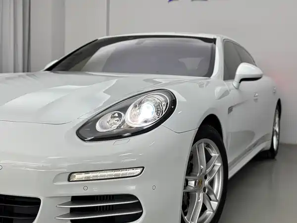 Porsche Panamera 2016