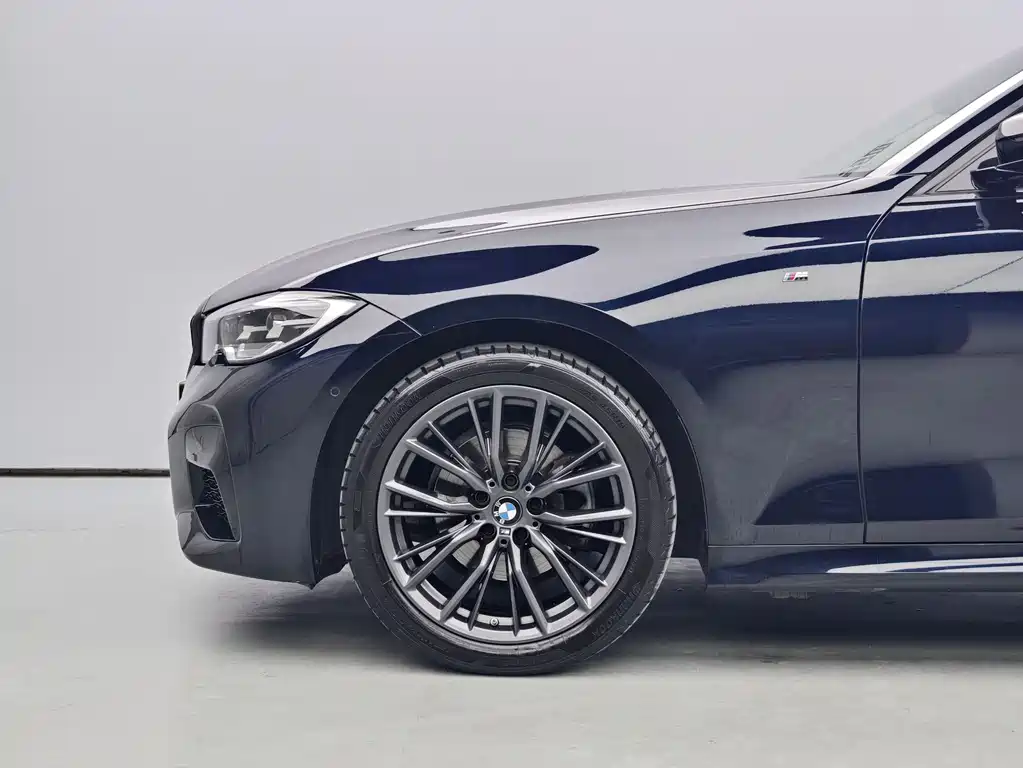 BMW 3 Series 2022 — фото 17