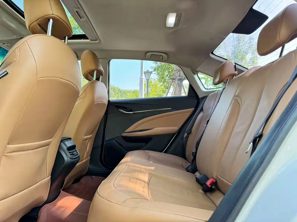 Buick Excelle 2019 — фото 18