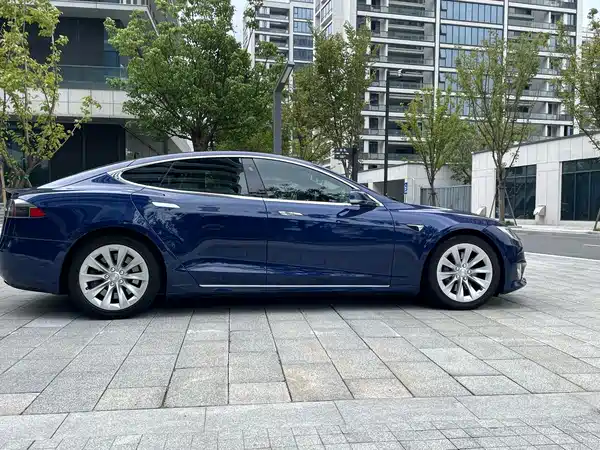 Tesla Model S 2017