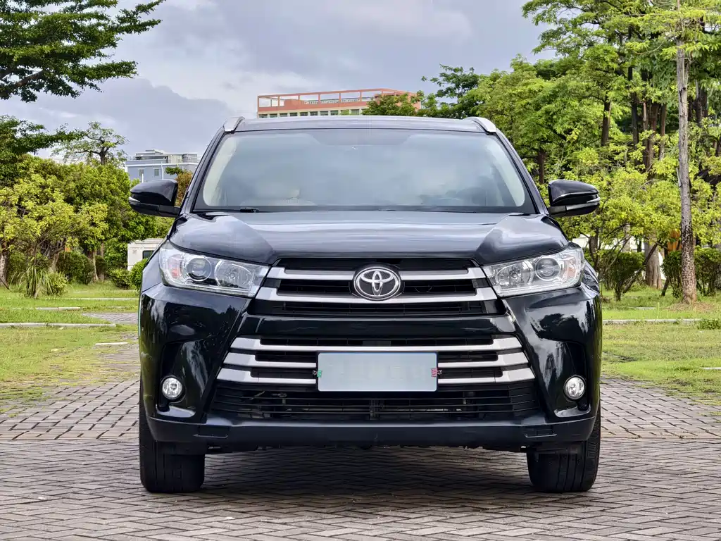 Toyota Highlander 2021