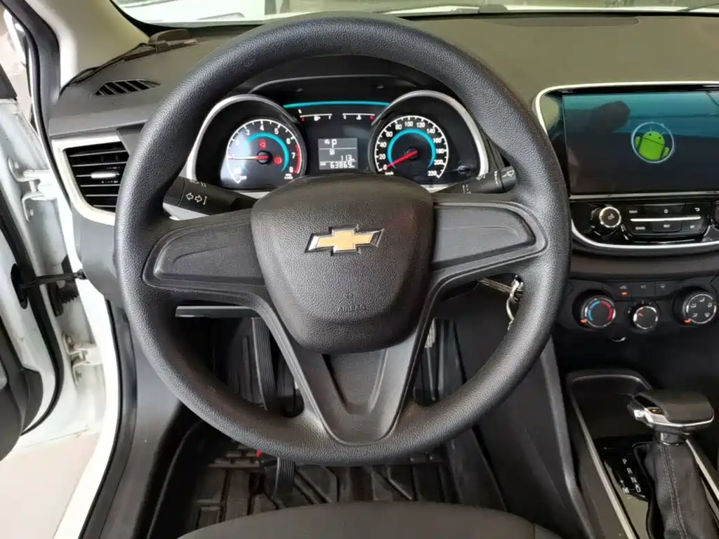 Chevrolet Cavalier 2018 — фото 11