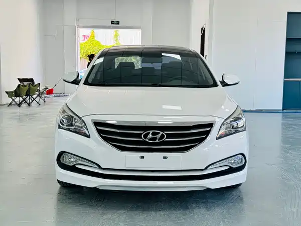 Hyundai Mistra 2014