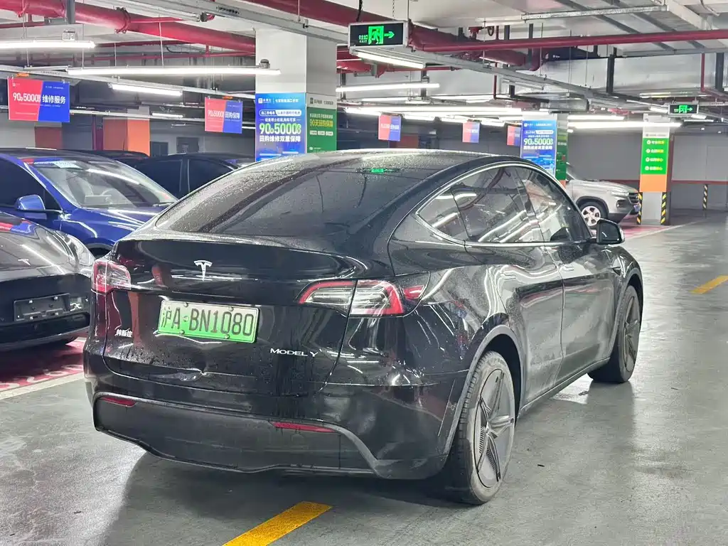 Tesla Model Y 2023 — фото 9