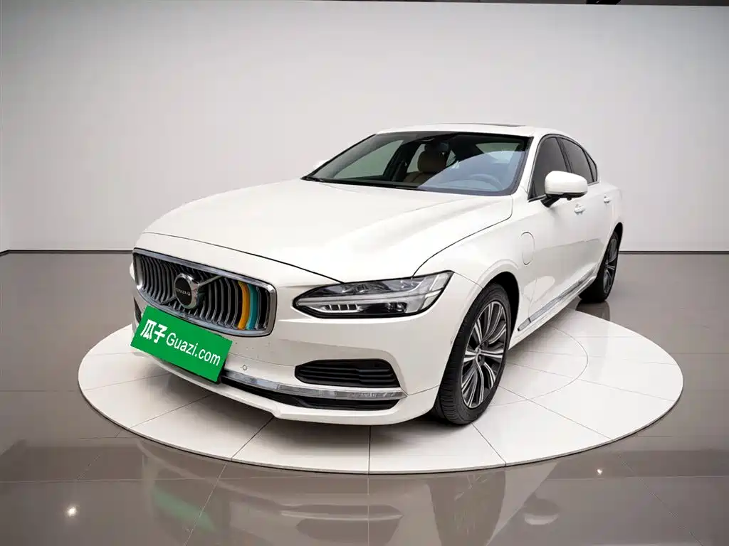 Volvo S90 PHEV 2021