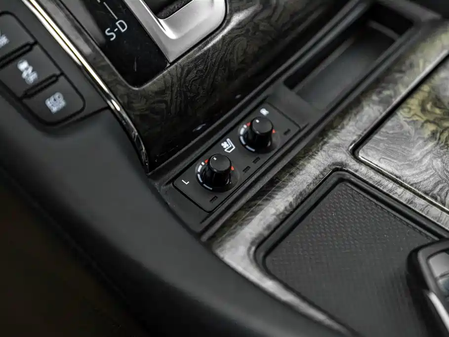 Toyota Vellfire 2022 — фото 16