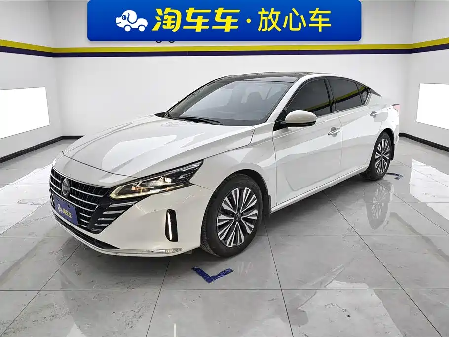 Nissan Teana 2023 — фото 1
