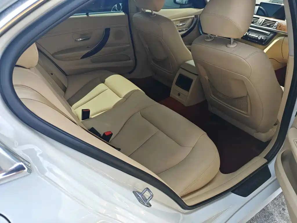 BMW 3 Series 2013 — фото 10