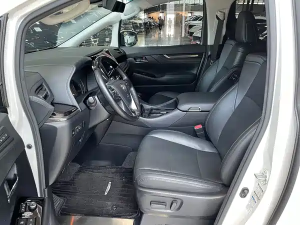 Toyota Vellfire 2021