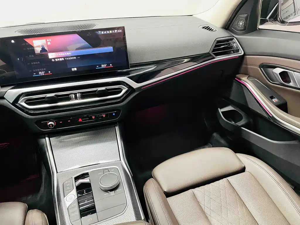 BMW 3 Series 2023 — фото 12