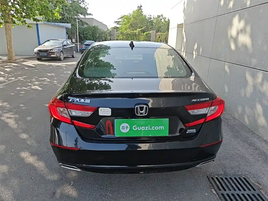 Honda Accord 2018 — фото 6