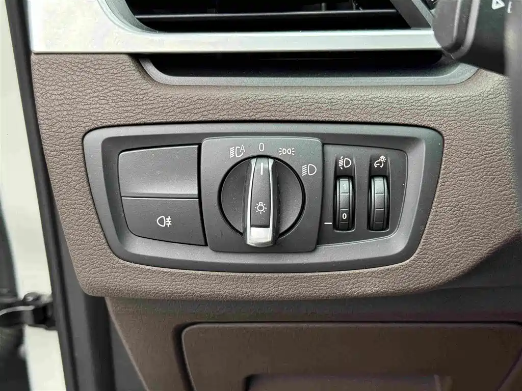 BMW X1 New Energy 2020 — фото 18