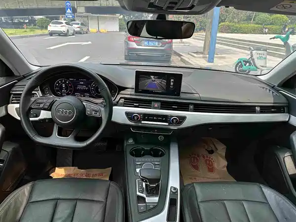 Audi A4L 2020