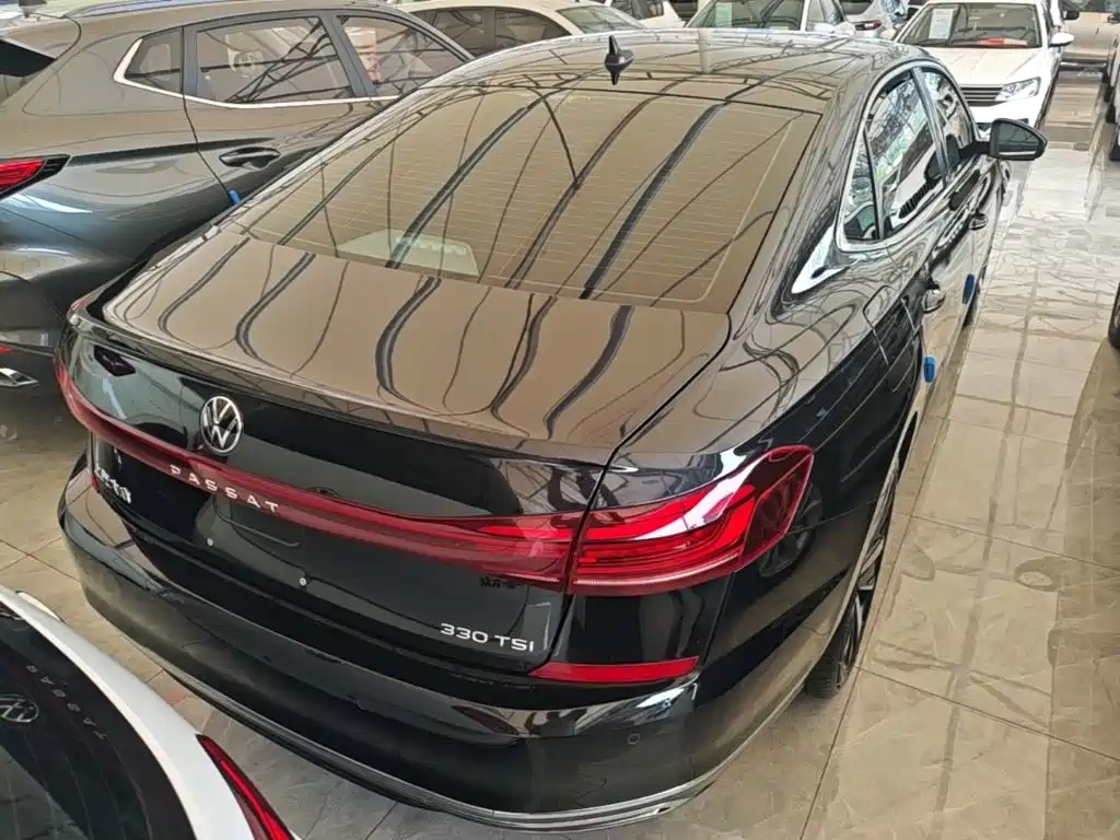 Volkswagen Passat 2022