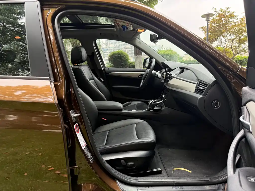 BMW X1 2015 — фото 13