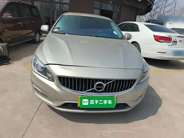Volvo S60 2019