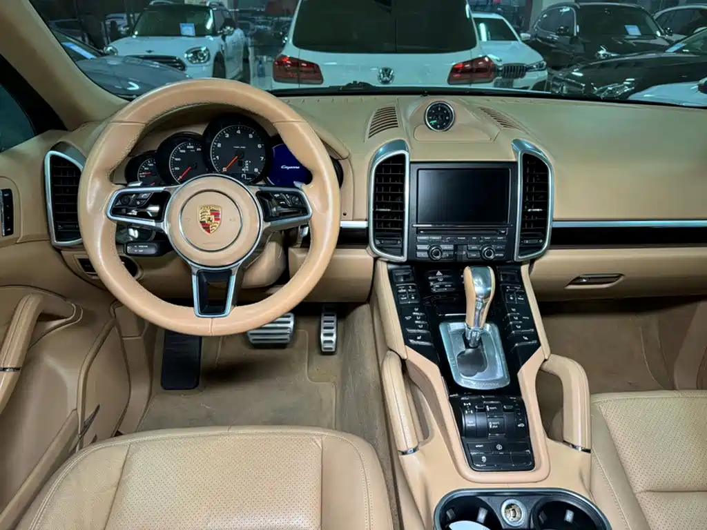 Porsche Cayenne 2015 — фото 14