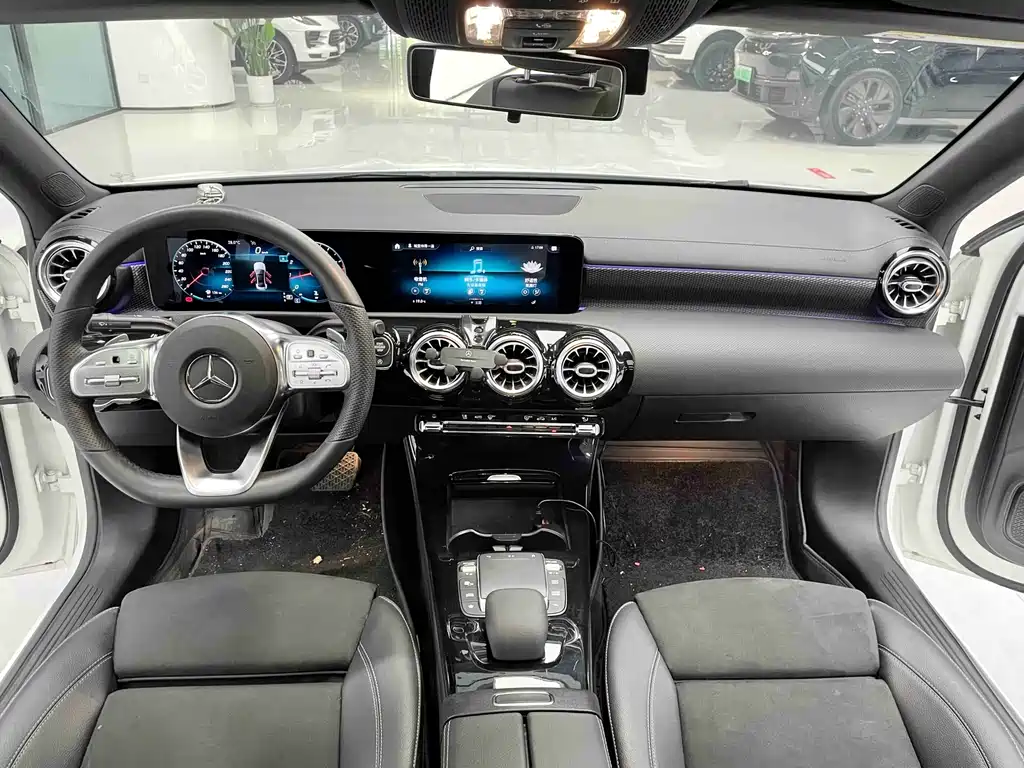 Mercedes-Benz A-Class 2021 — фото 7