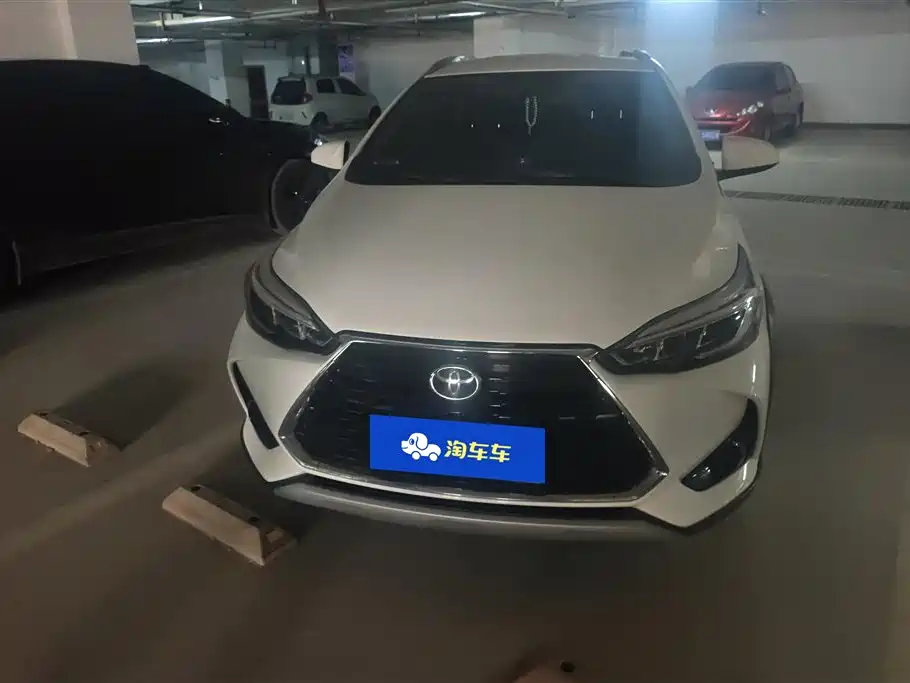 Toyota Yaris L 2022