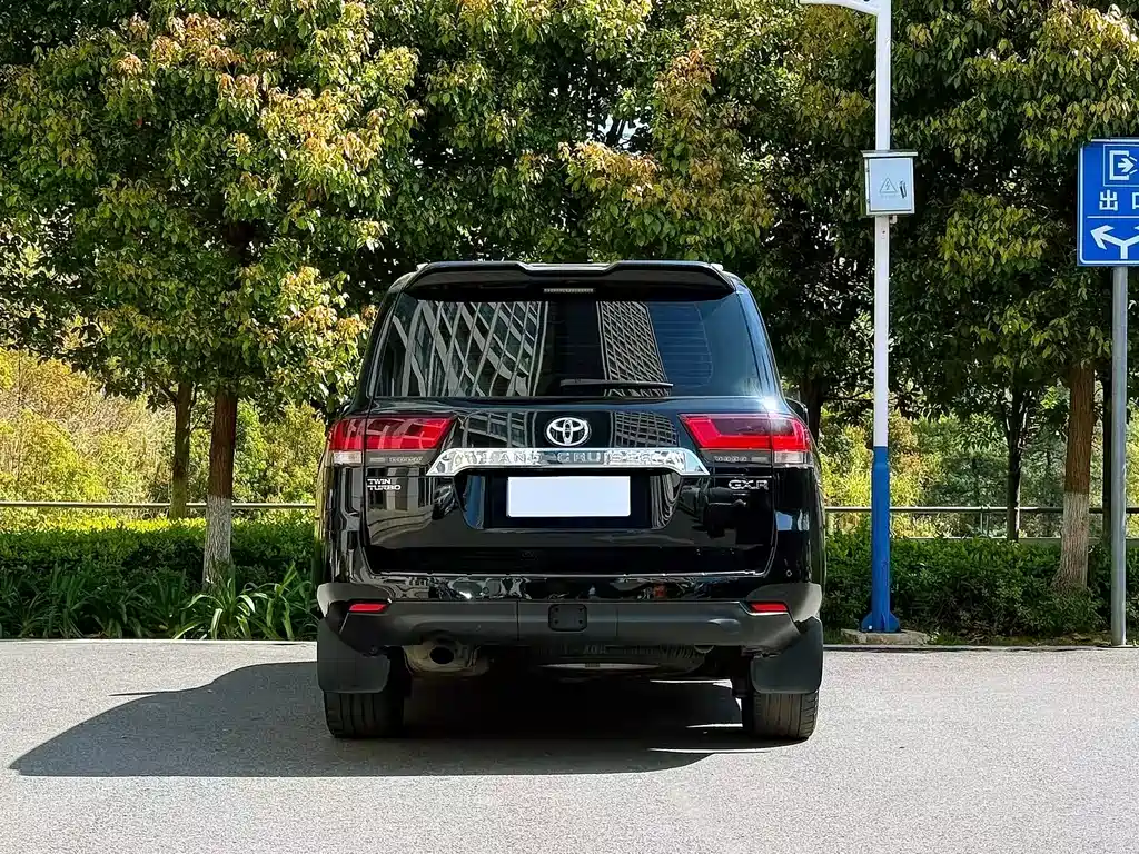 Toyota Land Cruiser 2025 — фото 4