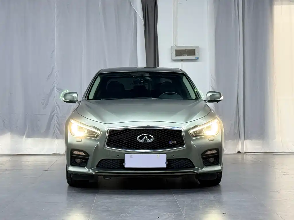 Infiniti Q50L 2015