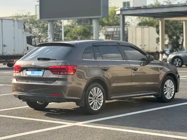 Volkswagen Gran Lavida 2015
