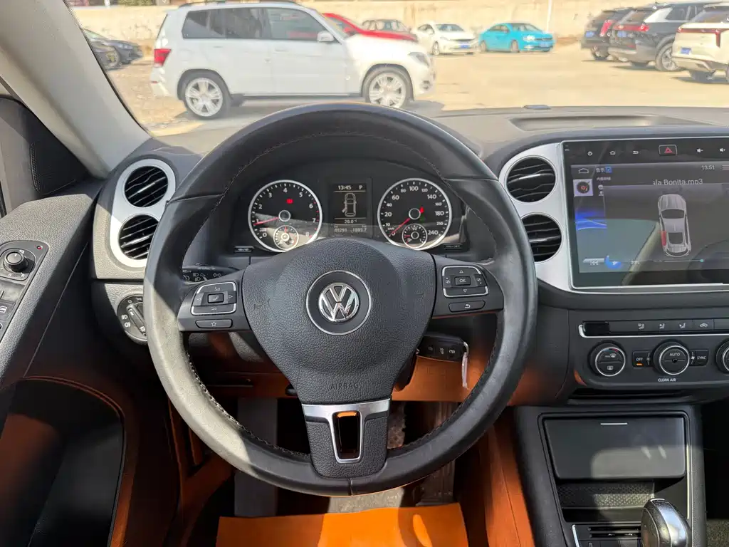 Volkswagen Tiguan 2016 — фото 11