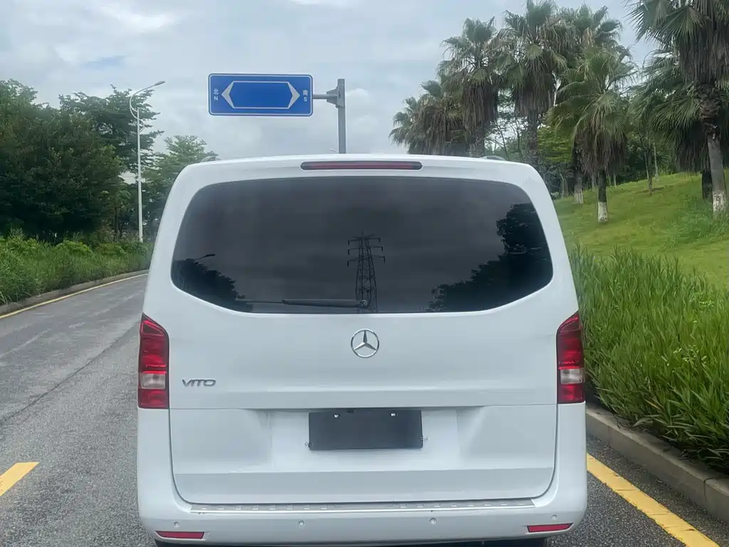 Mercedes-Benz Vito 2017 — фото 4