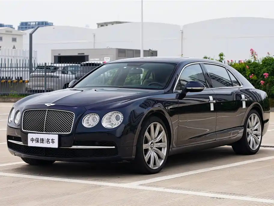 Bentley Flying Spur 2015 — фото 1