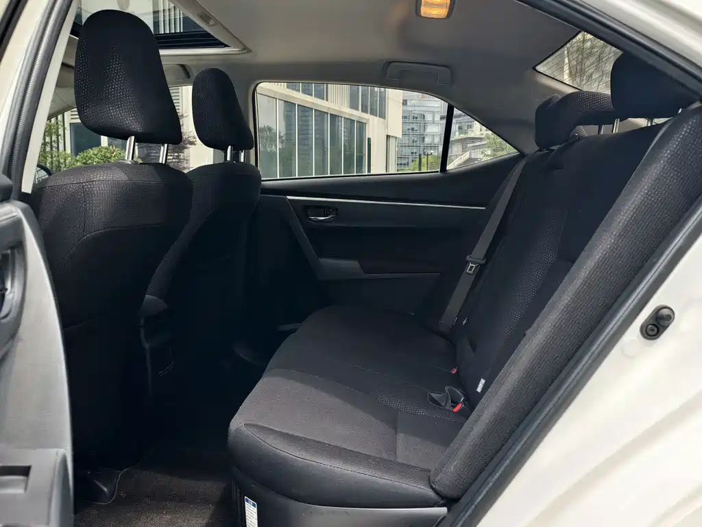 Toyota Corolla Hybrid 2020 — фото 24
