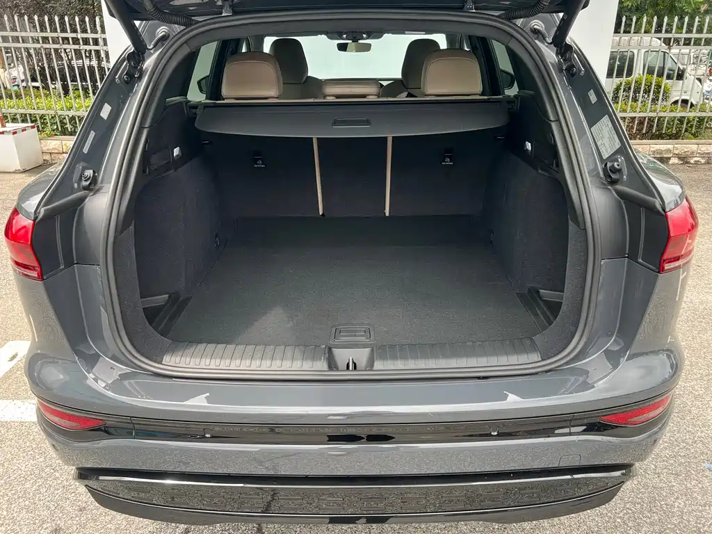 Audi Q6L E-Tron 2025 — фото 7