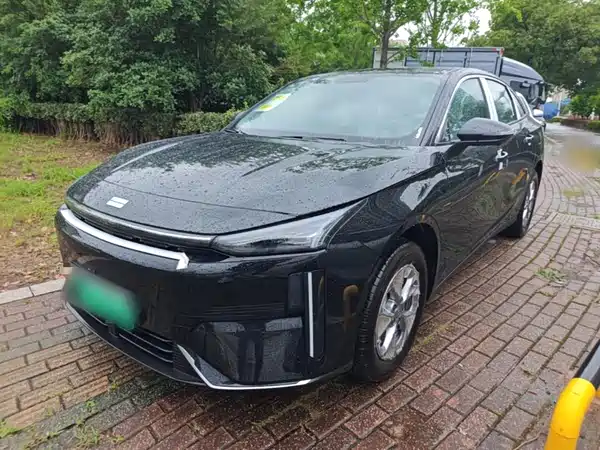 Geely Galaxy L6 2025